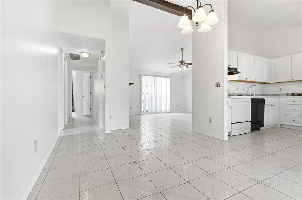 9704 Shalimar Court Tampa FL 33615