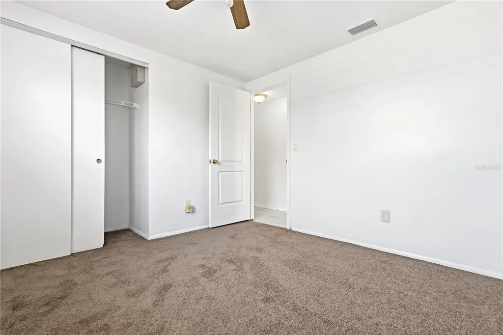 9704 Shalimar Court Tampa FL 33615