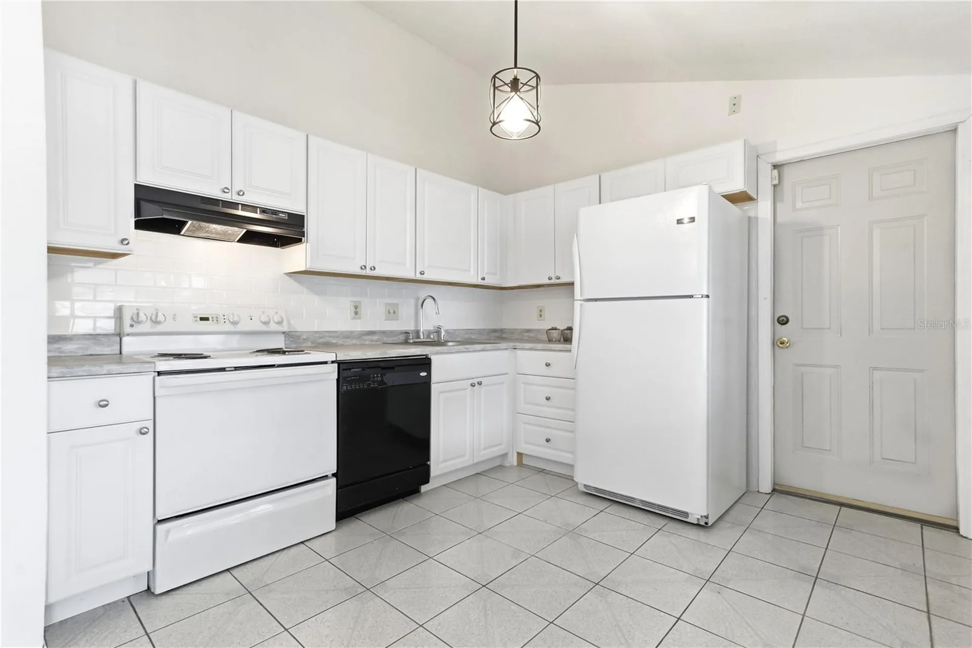 9704 Shalimar Court Tampa FL 33615