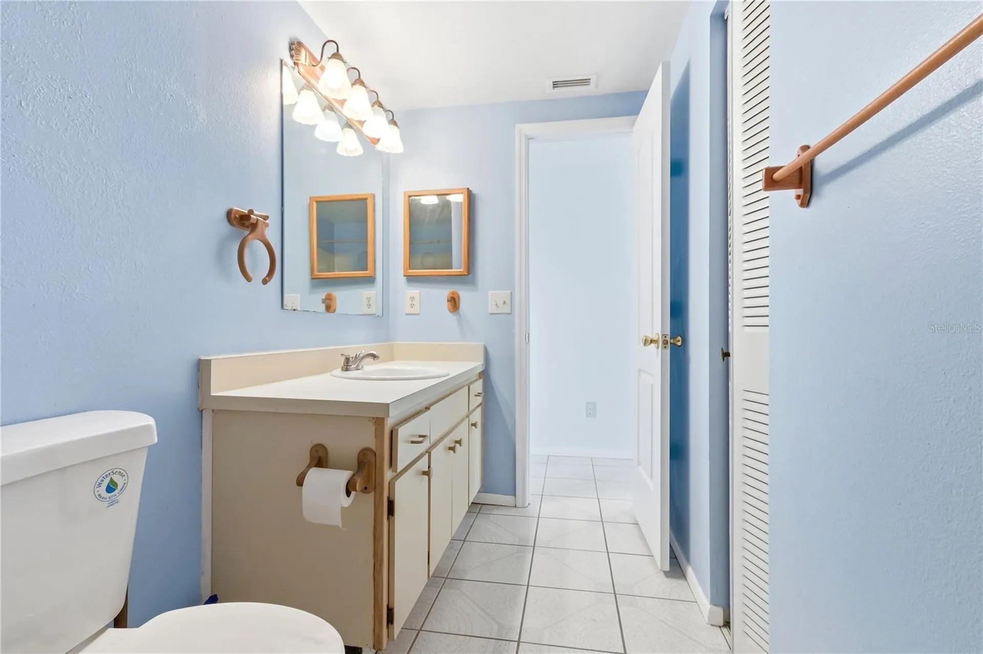 9704 Shalimar Court Tampa FL 33615