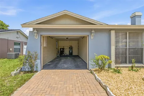 9704 Shalimar Court Tampa FL 33615