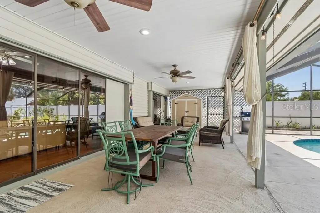 2781 Valencia Lane W Palm Harbor FL 34684