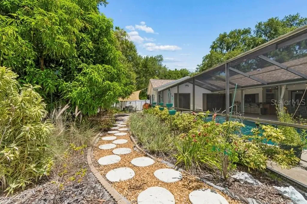 2781 Valencia Lane W Palm Harbor FL 34684