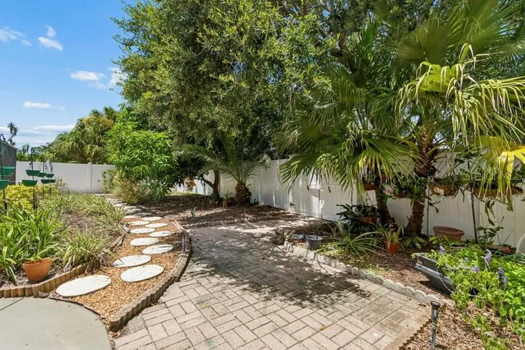 2781 Valencia Lane W Palm Harbor FL 34684