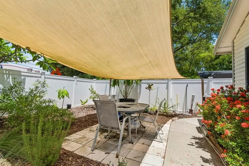 2781 Valencia Lane W Palm Harbor FL 34684