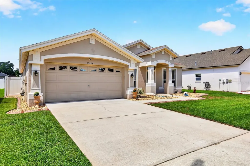30524 Lanesborough Circle Wesley Chapel FL 33543