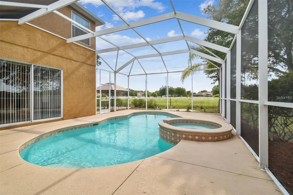 1110 Facet View Way Valrico FL 33594