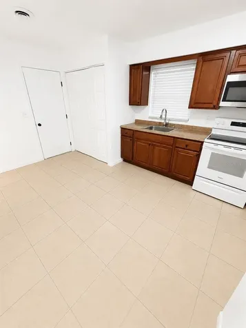 1712-1712 NE 71st Place Ocala FL 34479