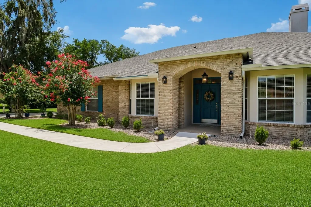 1616 Regal Cove Court Kissimmee FL 34744