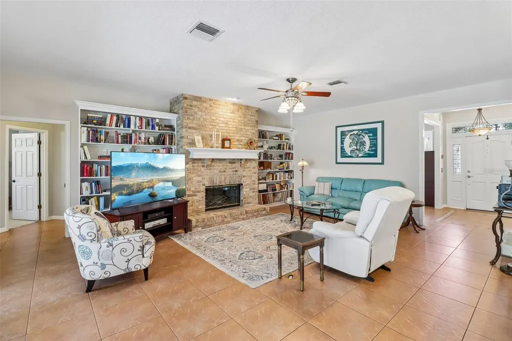 1616 Regal Cove Court Kissimmee FL 34744