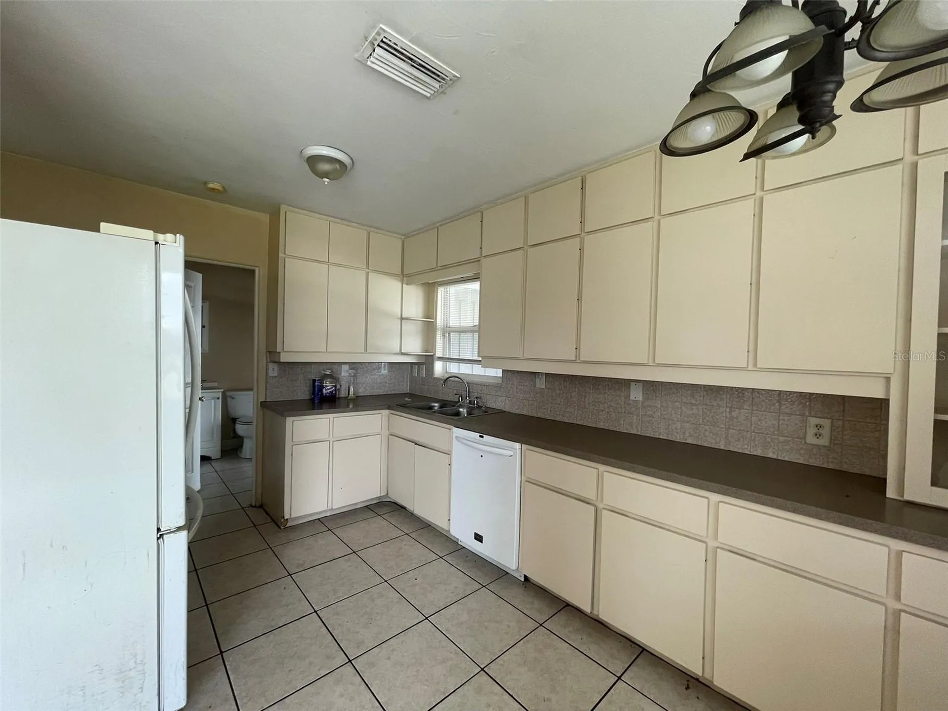 3305 13th Avenue W Bradenton FL 34205
