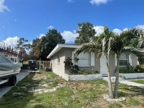 3305 13th Avenue W Bradenton FL 34205