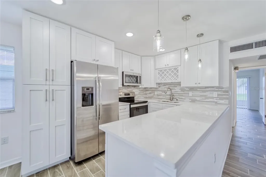 202 Bedford Trail Sun City Center FL 33573