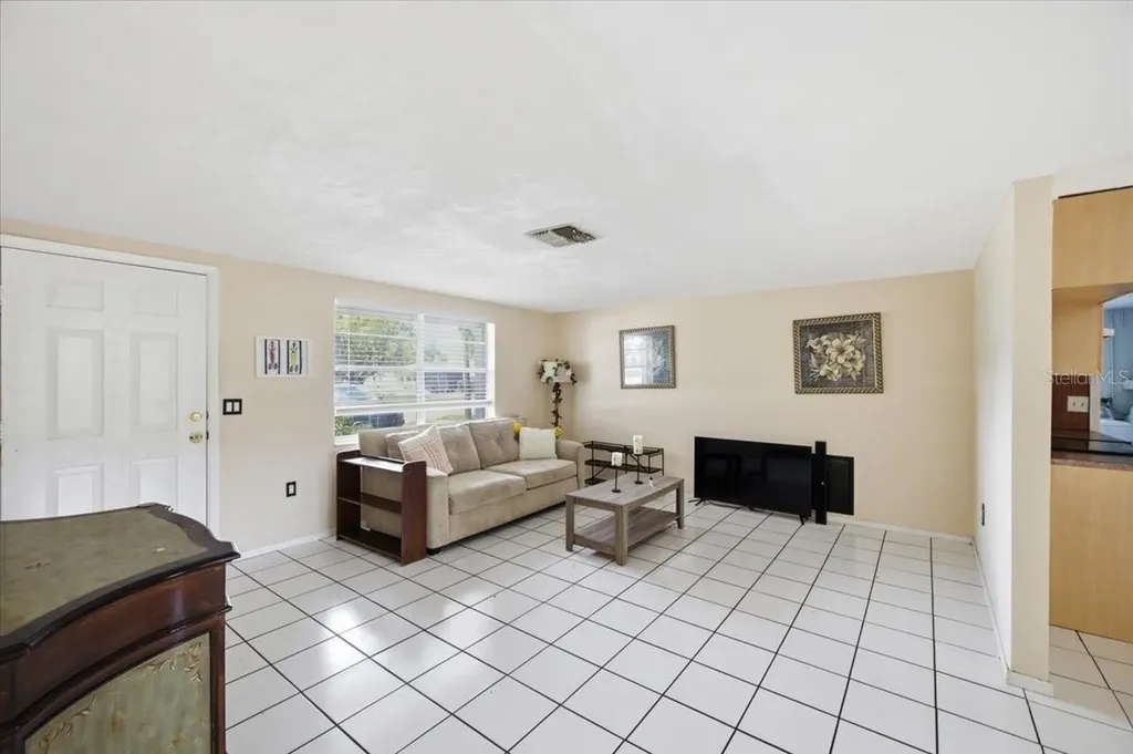 6037 Moog Road New Port Richey FL 34653