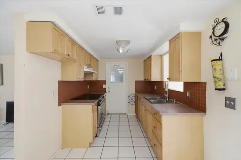 6037 Moog Road New Port Richey FL 34653