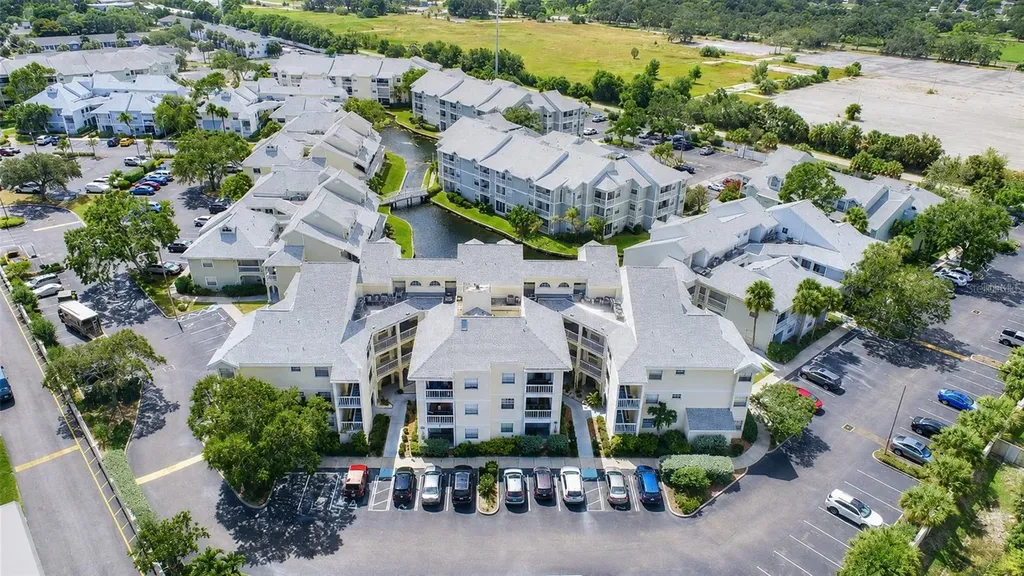 6931 Stones Throw Circle N St Petersburg FL 33710