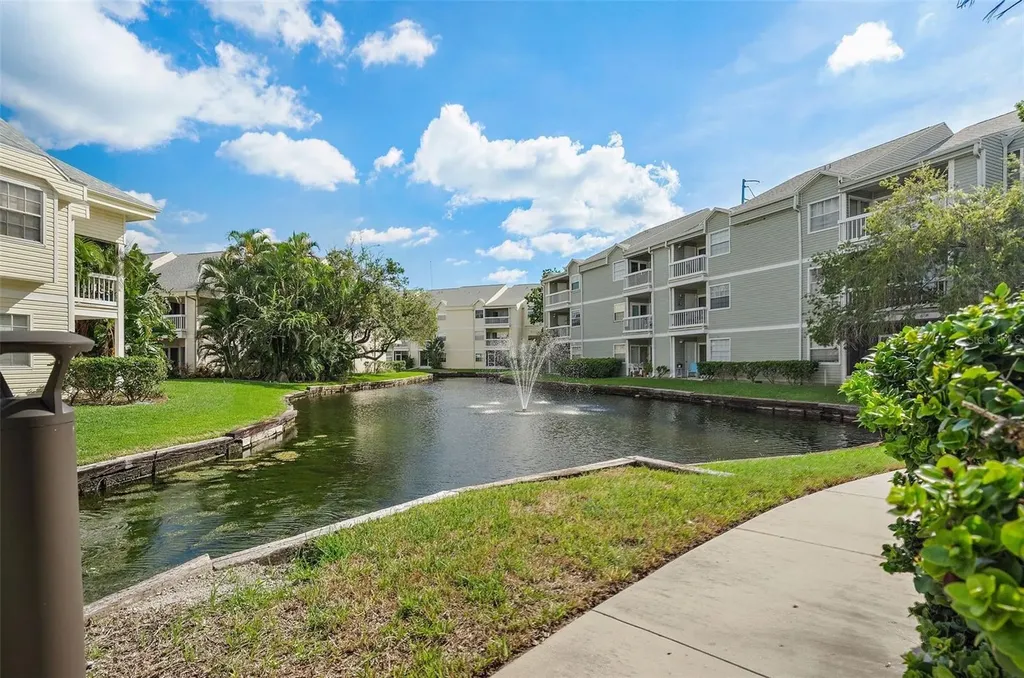 6931 Stones Throw Circle N St Petersburg FL 33710