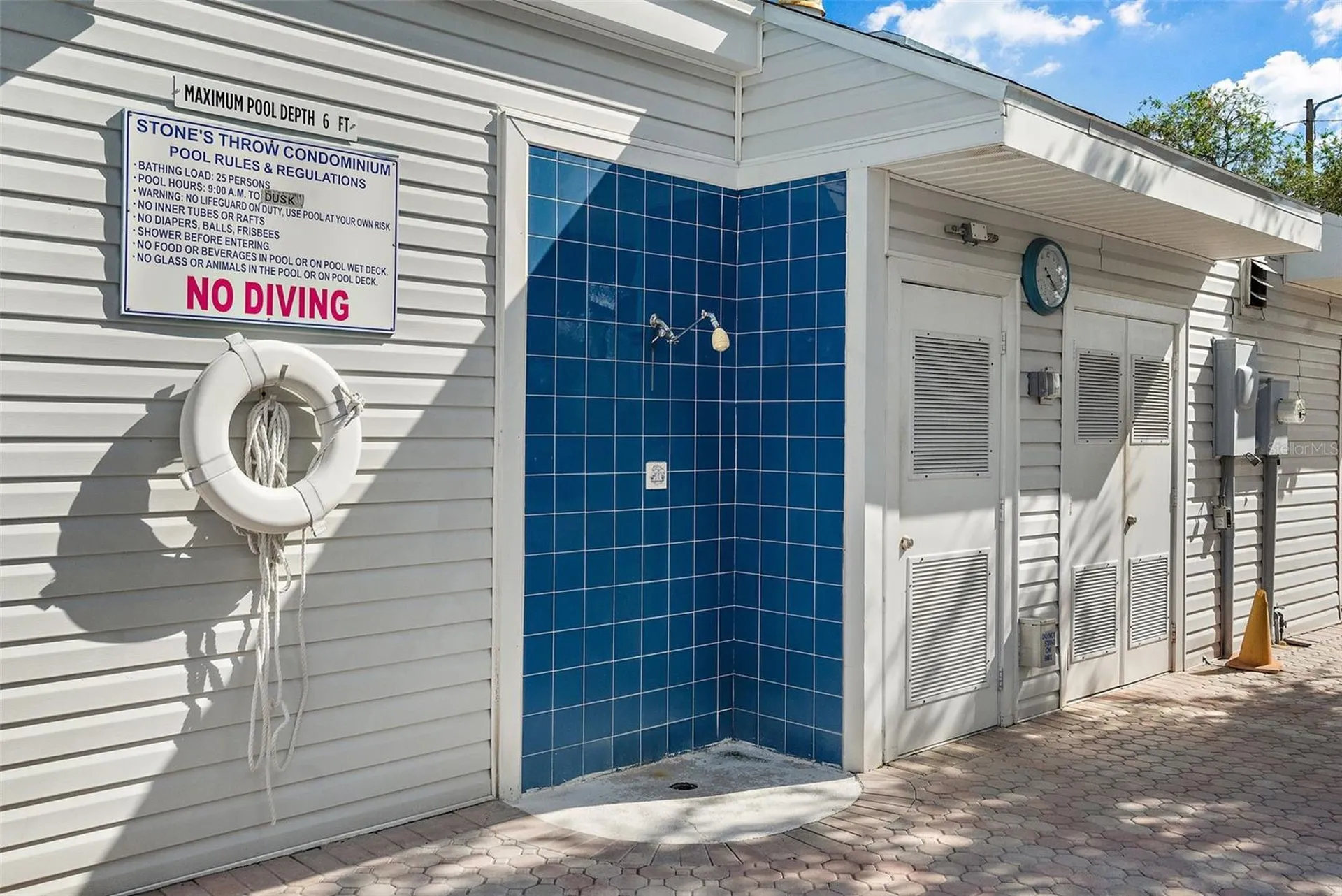 6931 Stones Throw Circle N St Petersburg FL 33710