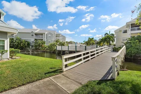 6931 Stones Throw Circle N St Petersburg FL 33710
