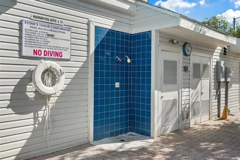 6931 Stones Throw Circle N St Petersburg FL 33710