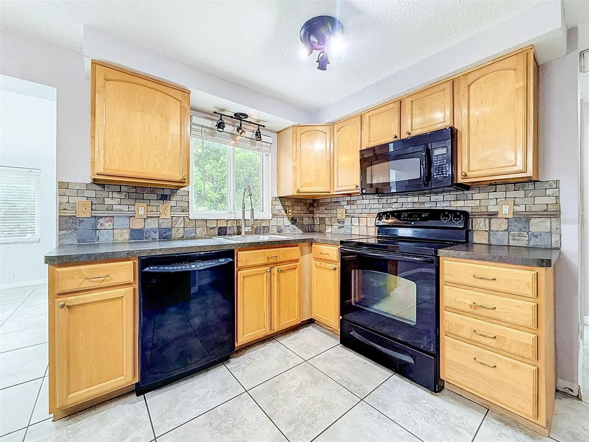 4925 Beacon Hill Drive New Port Richey FL 34652