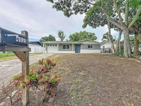 4925 Beacon Hill Drive New Port Richey FL 34652