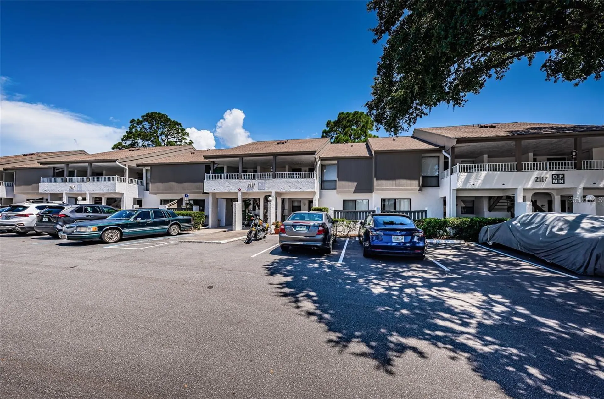 2117 Lakewood Club Drive S St Petersburg FL 33712