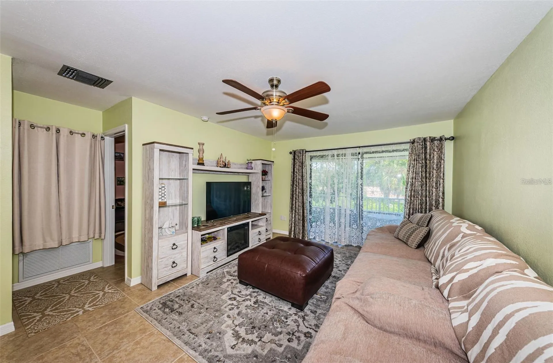 2117 Lakewood Club Drive S St Petersburg FL 33712
