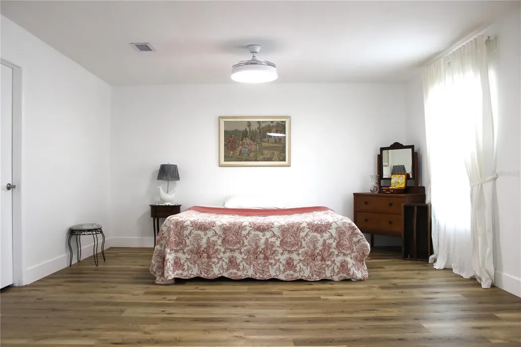 11861 Raintree Drive Tampa FL 33617