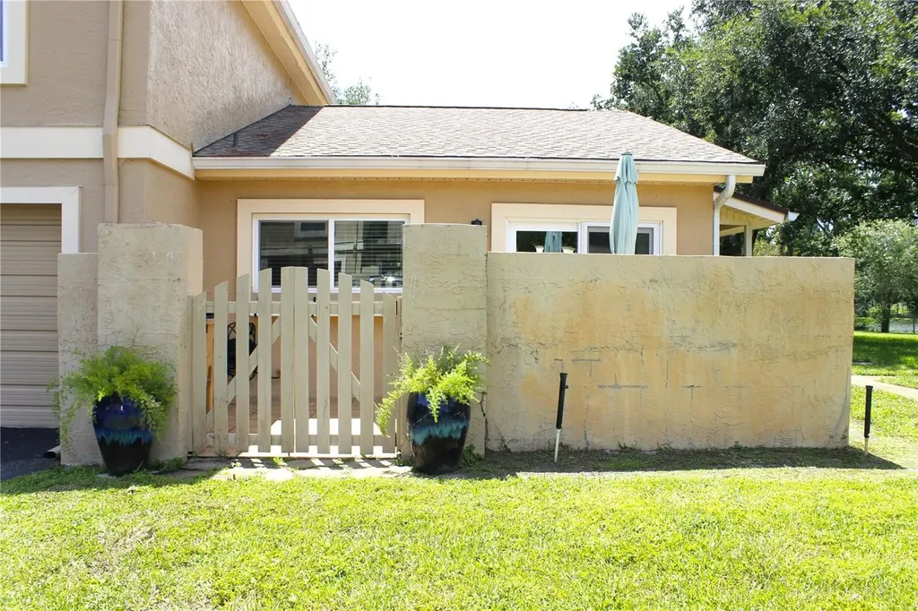 11861 Raintree Drive Tampa FL 33617