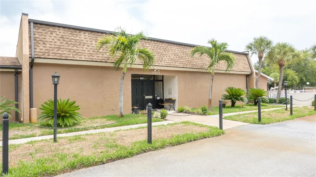 1418 Arrowhead Circle W Clearwater FL 33759