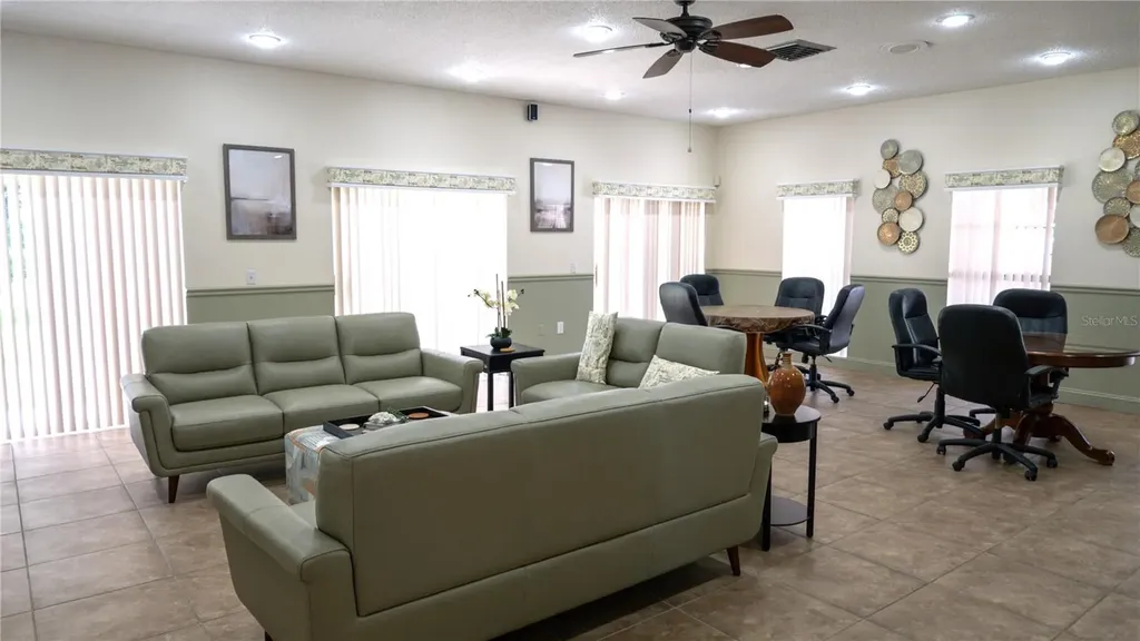 1418 Arrowhead Circle W Clearwater FL 33759