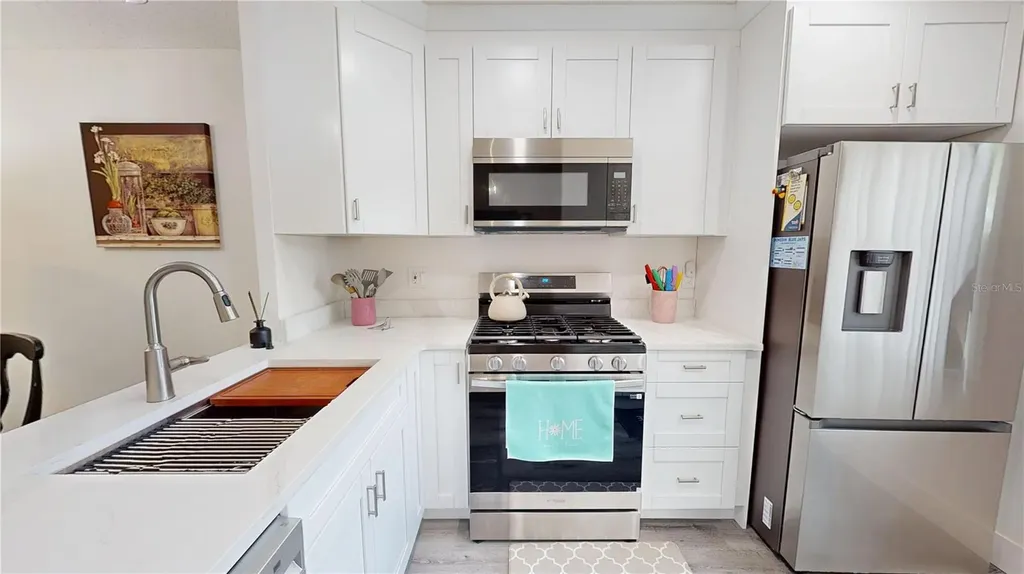1418 Arrowhead Circle W Clearwater FL 33759