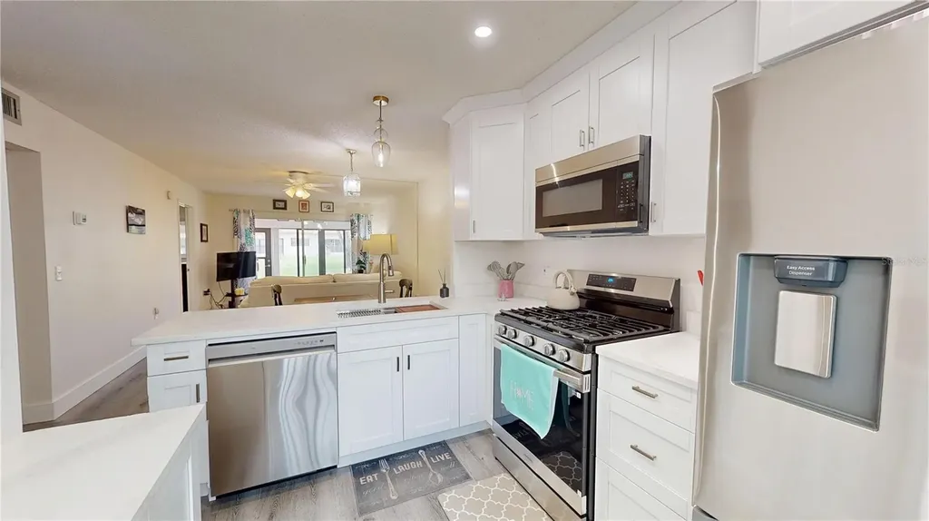 1418 Arrowhead Circle W Clearwater FL 33759
