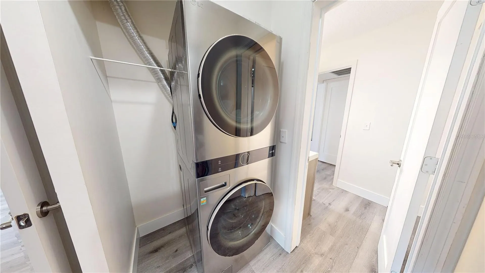 1418 Arrowhead Circle W Clearwater FL 33759