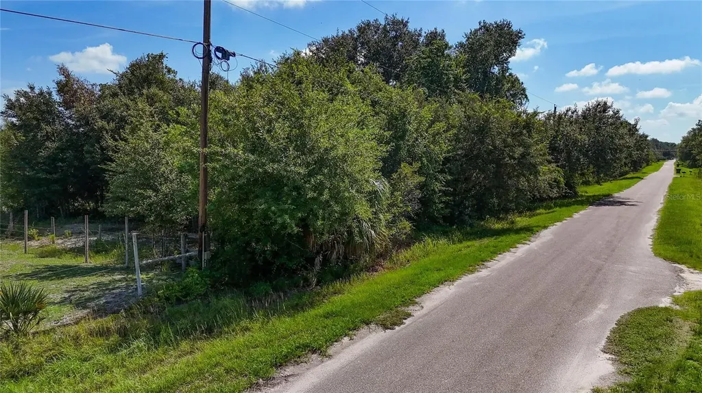 Red Hawk Lane Plant City FL 33565