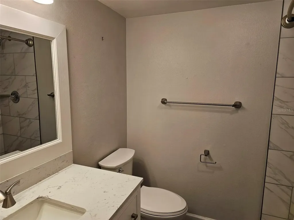 549 Lakeside Drive Bradenton FL 34210