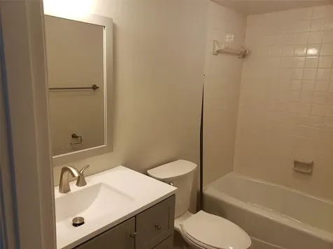 549 Lakeside Drive Bradenton FL 34210