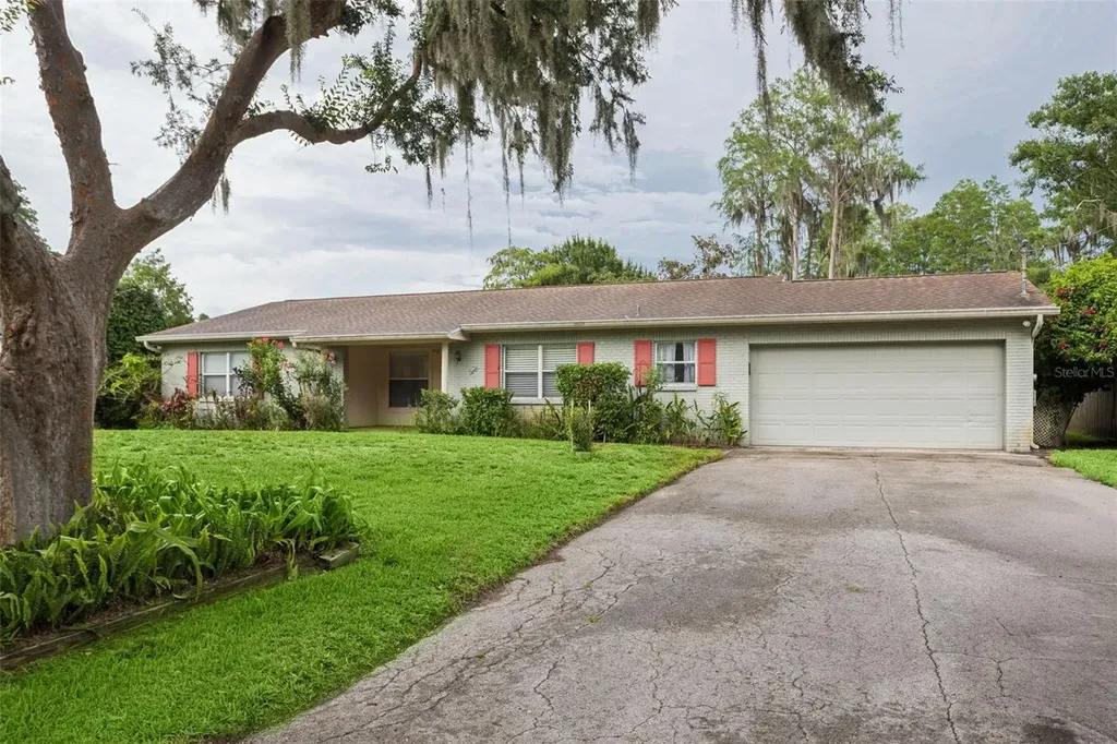 2801 Wilson Circle Lutz FL 33548
