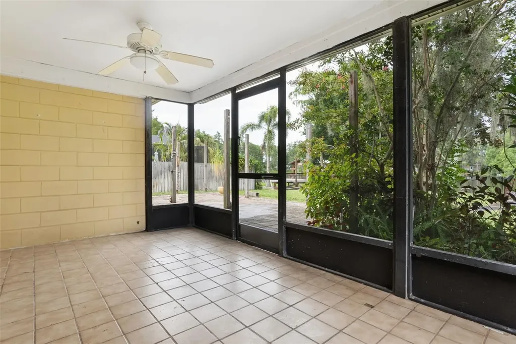 2801 Wilson Circle Lutz FL 33548
