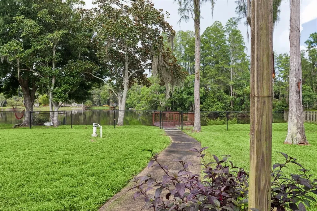 2801 Wilson Circle Lutz FL 33548