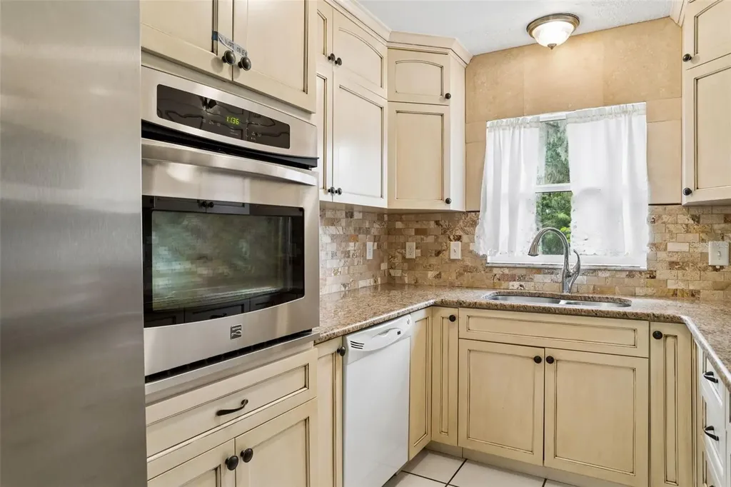 2801 Wilson Circle Lutz FL 33548
