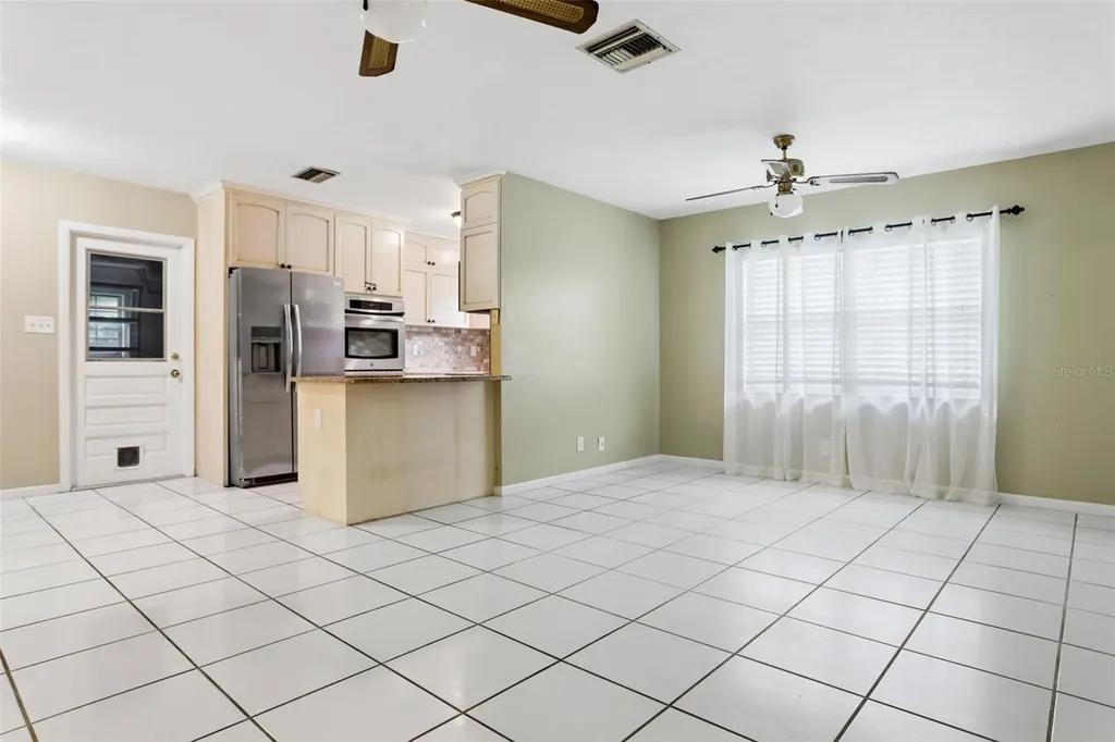 2801 Wilson Circle Lutz FL 33548
