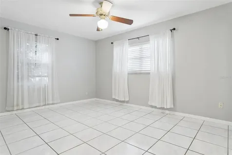 2801 Wilson Circle Lutz FL 33548