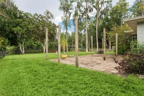 2801 Wilson Circle Lutz FL 33548