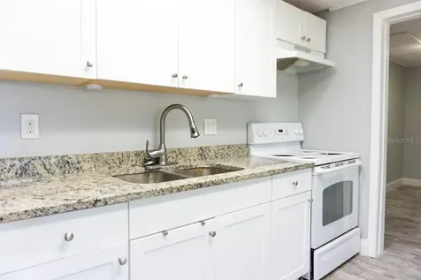 1400 Strawberry Place Plant City FL 33563