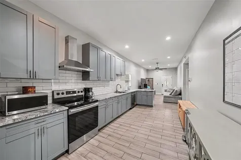 2341 W Chestnut Street Tampa FL 33607