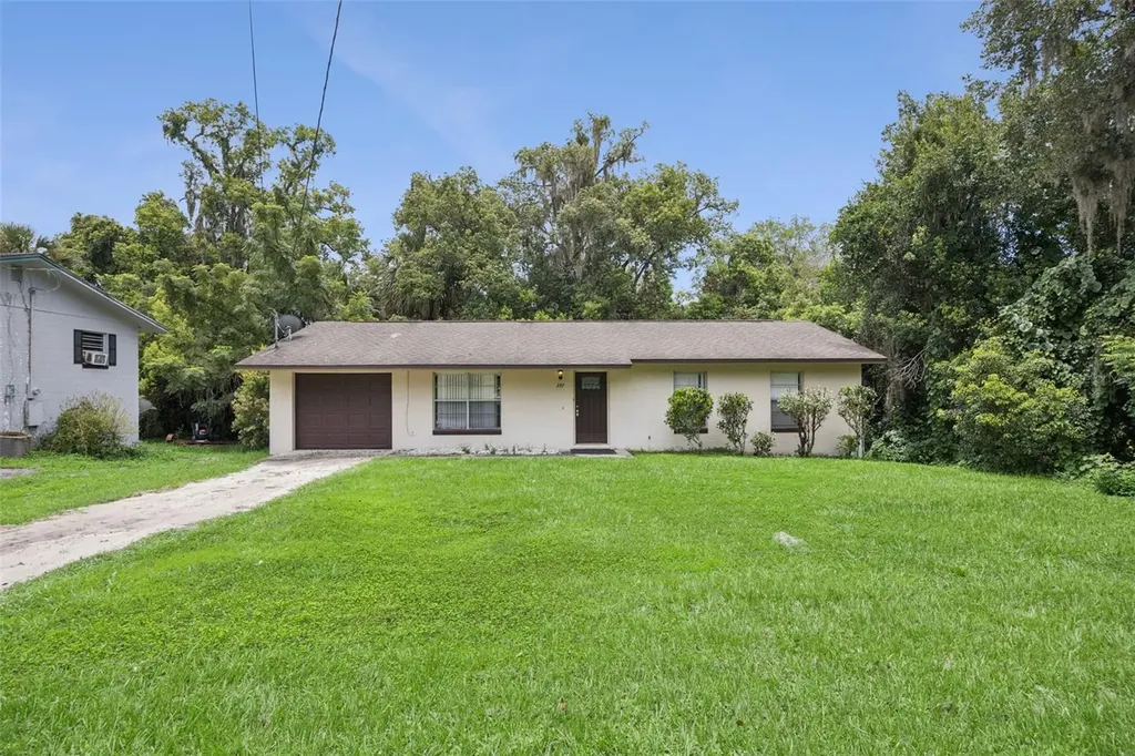 397 S Orange Avenue Orange City FL 32763
