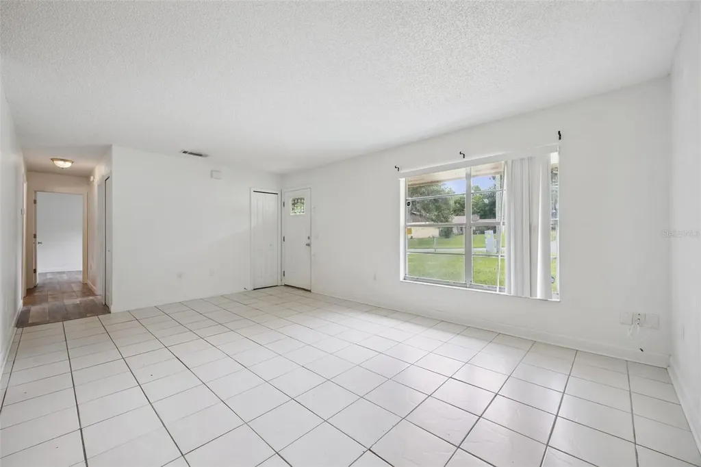 397 S Orange Avenue Orange City FL 32763