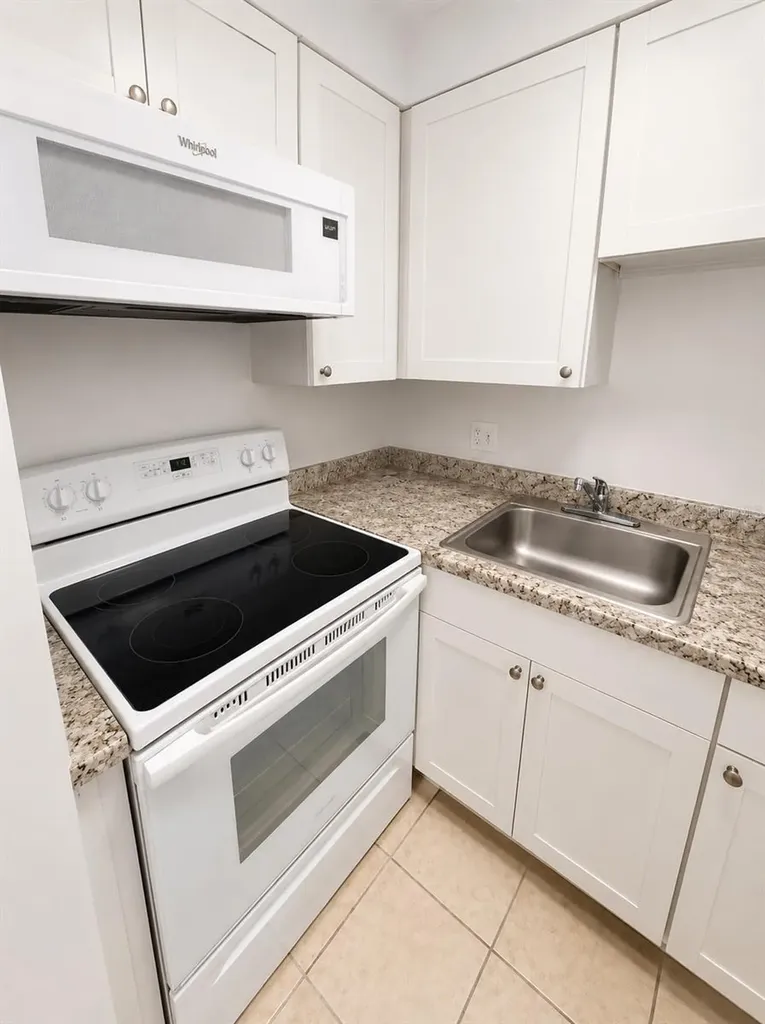 1727-1727 NE 2nd Street Ocala FL 34470
